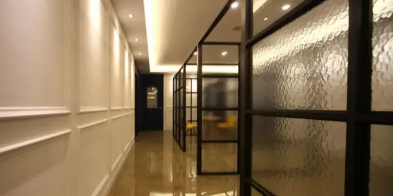 24시간 운영되는 전원 20대 한국인 감성테라피 스웨디시.