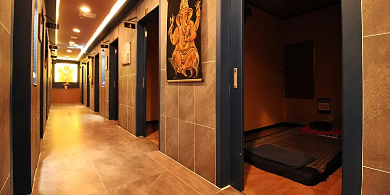 전원 20대 한국인 관리사 깔끔한 맞춤 케어.