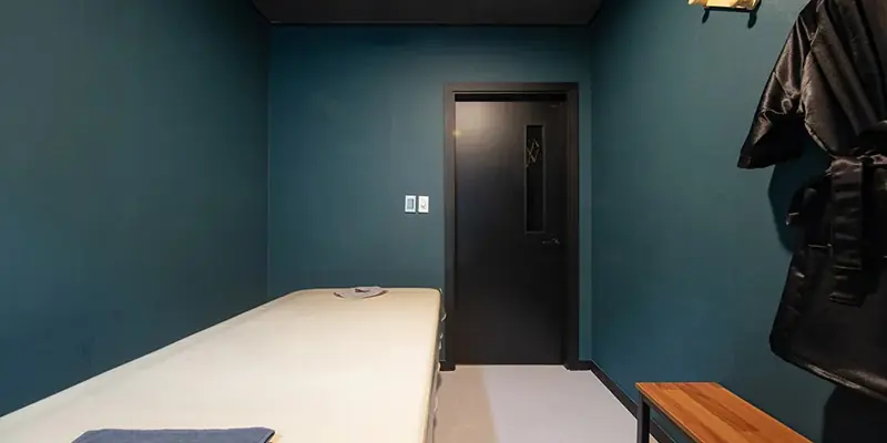 수원재방률TOP, 20대 한국인 관리사·개인샤워실 완비 프리미엄 감성테라피.