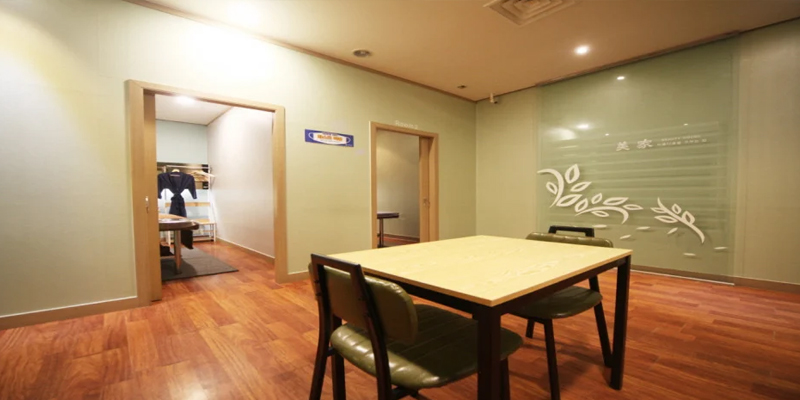 한국인 테라피스트·스웨디시&림프테라피·철저 위생관리.