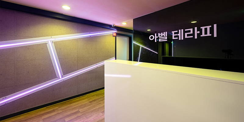 20대 한국인 관리사, 스웨디시&감성테라피 전문, 체계적인 교육 이수로 완성된 프리미엄 케어.