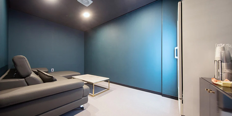 수원재방률TOP, 20대 한국인 관리사·개인샤워실 완비 프리미엄 감성테라피.