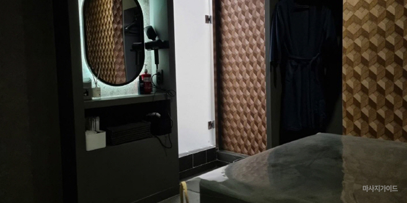 센슈얼 감성테라피, 20대 한국인 여성 전문샵.