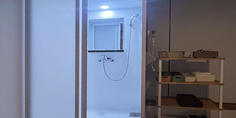 스웨디시마사지, 최신식 인테리어 및 각방 개인샤워부스, 전원20대 미녀 한국인관리사.