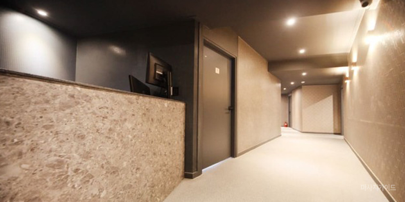 센슈얼 감성테라피, 20대 한국인 여성 전문샵.